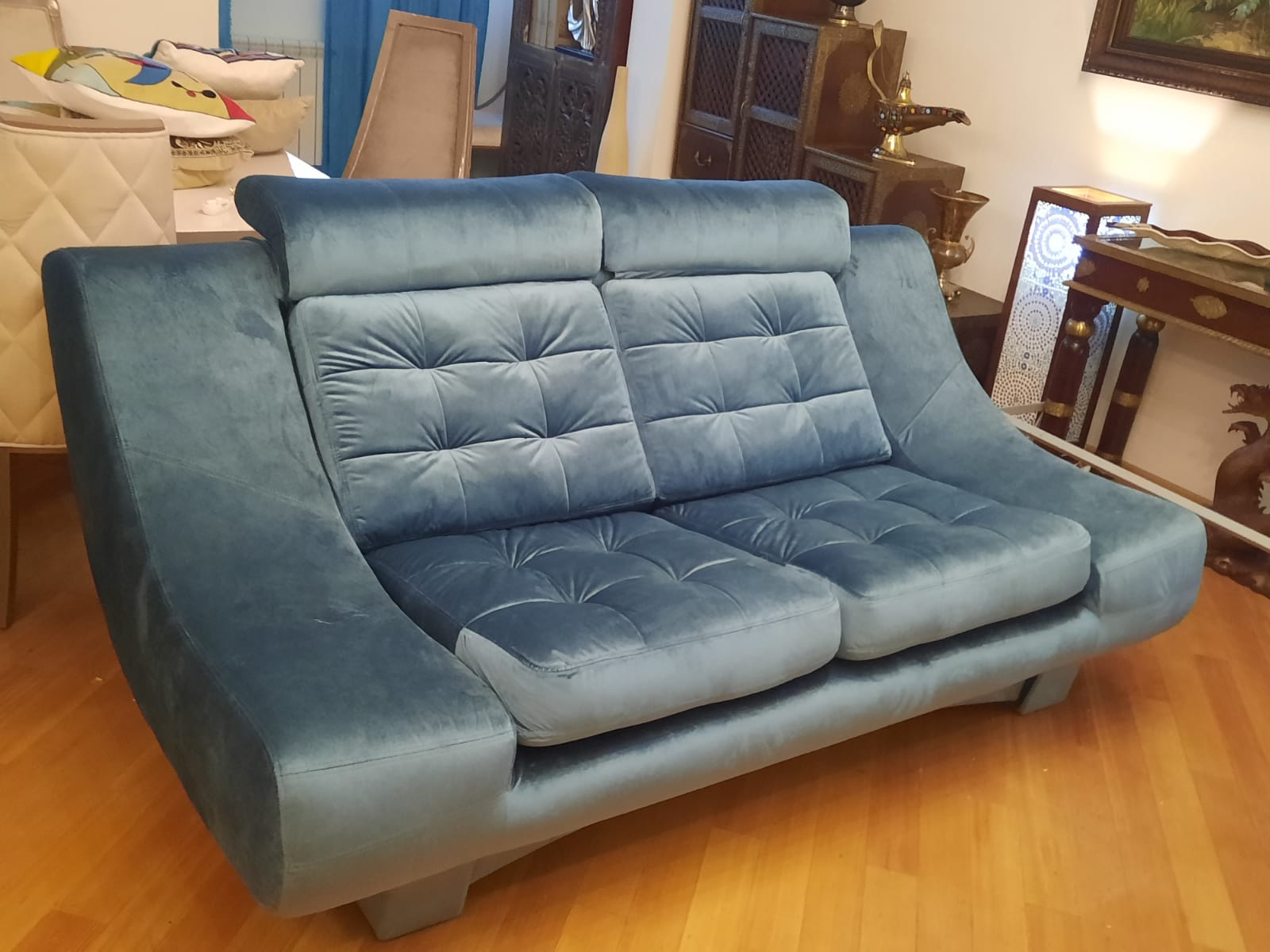 Обивка дивана на дому. Малая Вишера