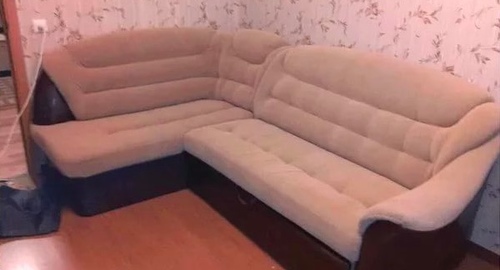 Перетяжка углового дивана. Малая Вишера